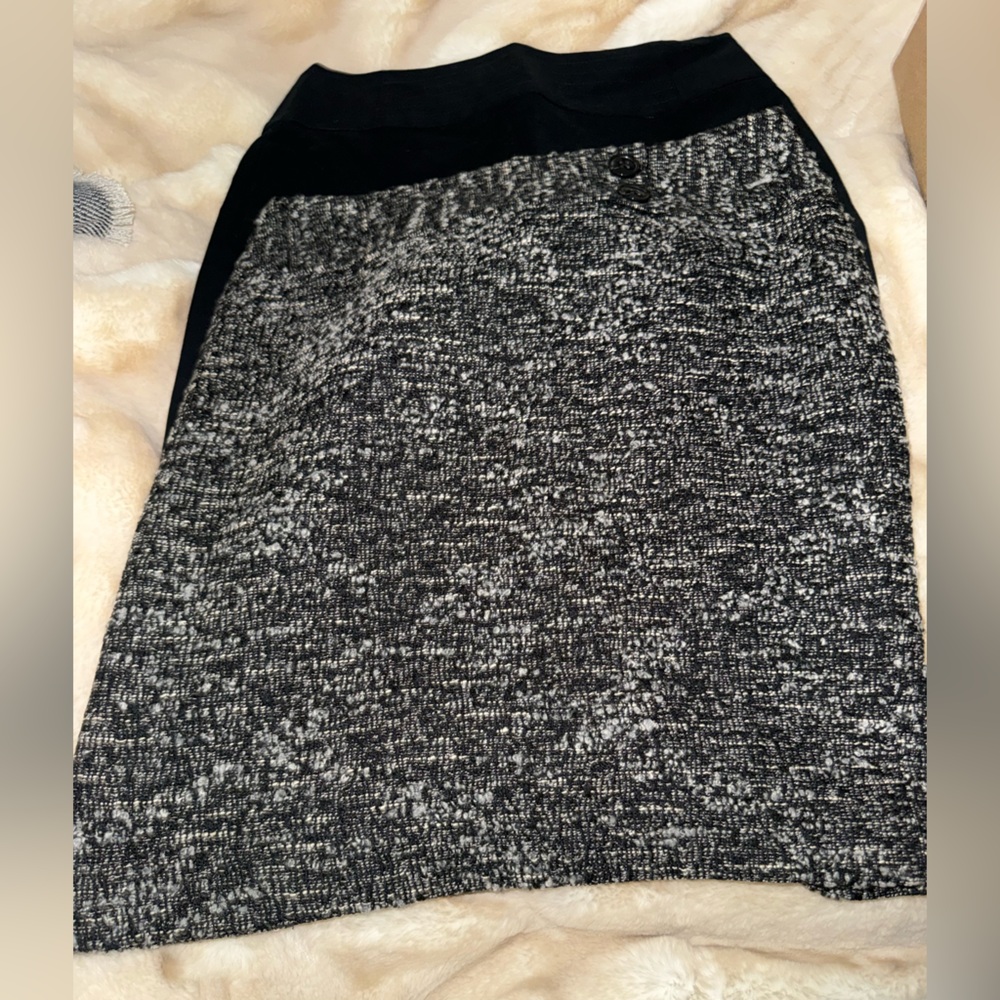 Ann Taylor Black and Gray Textured Skirt